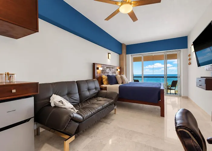 Vista La Jolla 2 Bedroom 406 *
